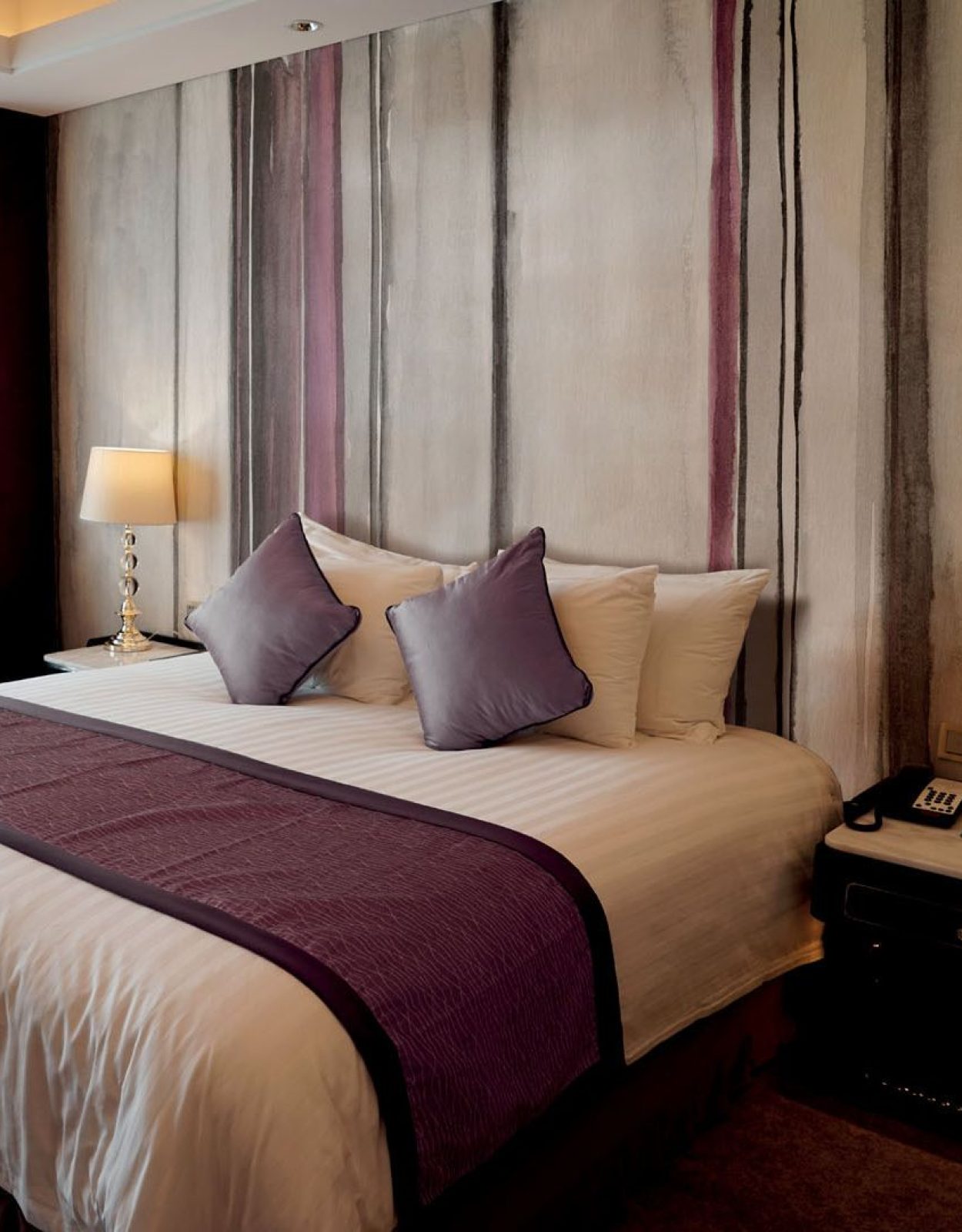 Suite - Decoro Reverso Prugna A/B/C